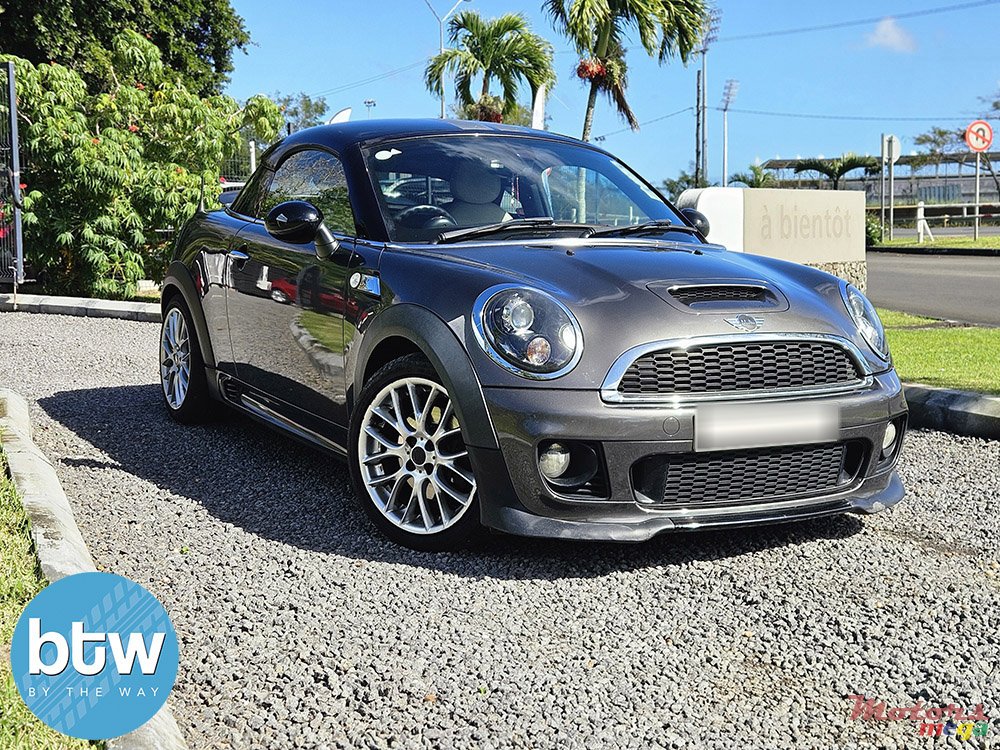 2013' MINI Cooper photo #1