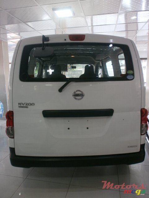 2015' Nissan NV 200 photo #2