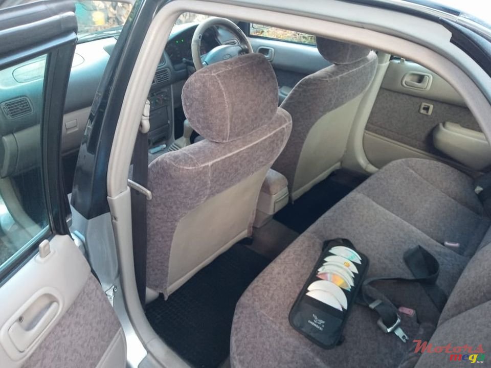 1999' Toyota Corolla photo #3