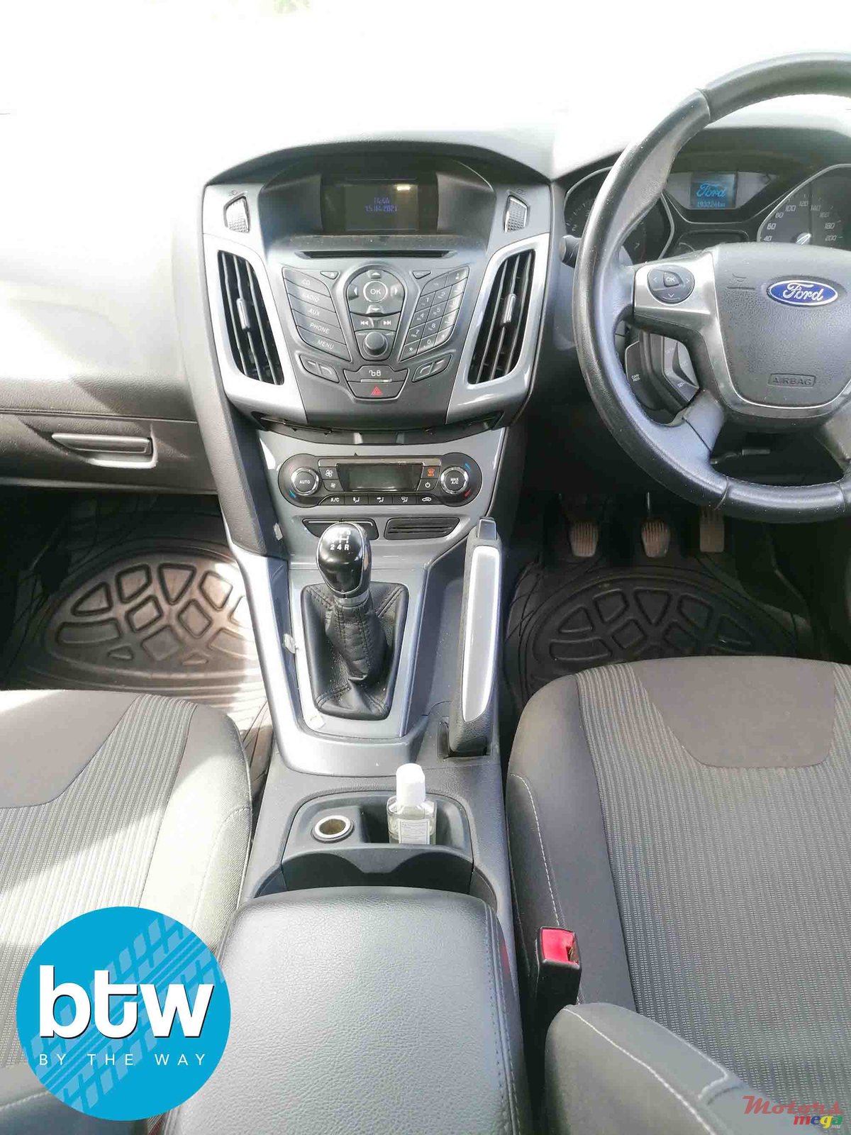 2012' Ford Focus photo #6