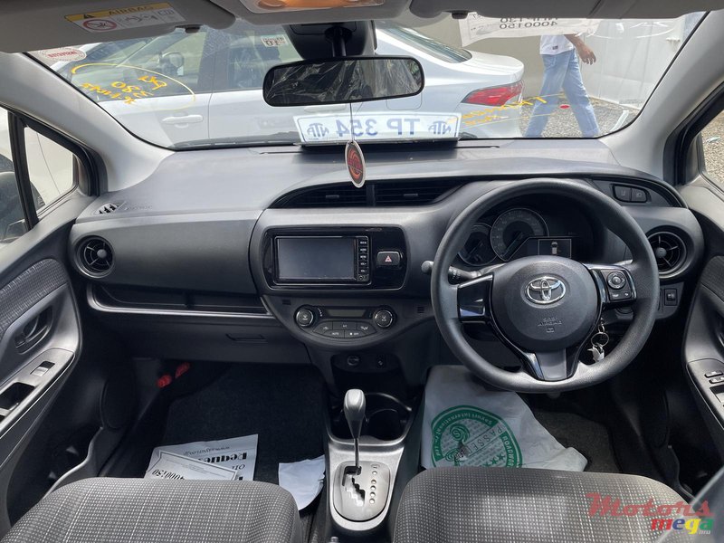 2018' Toyota Vitz photo #5