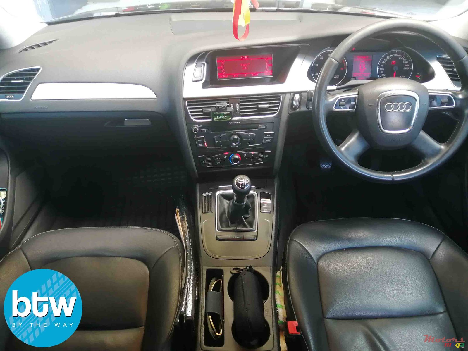 2010' Audi A4 photo #5