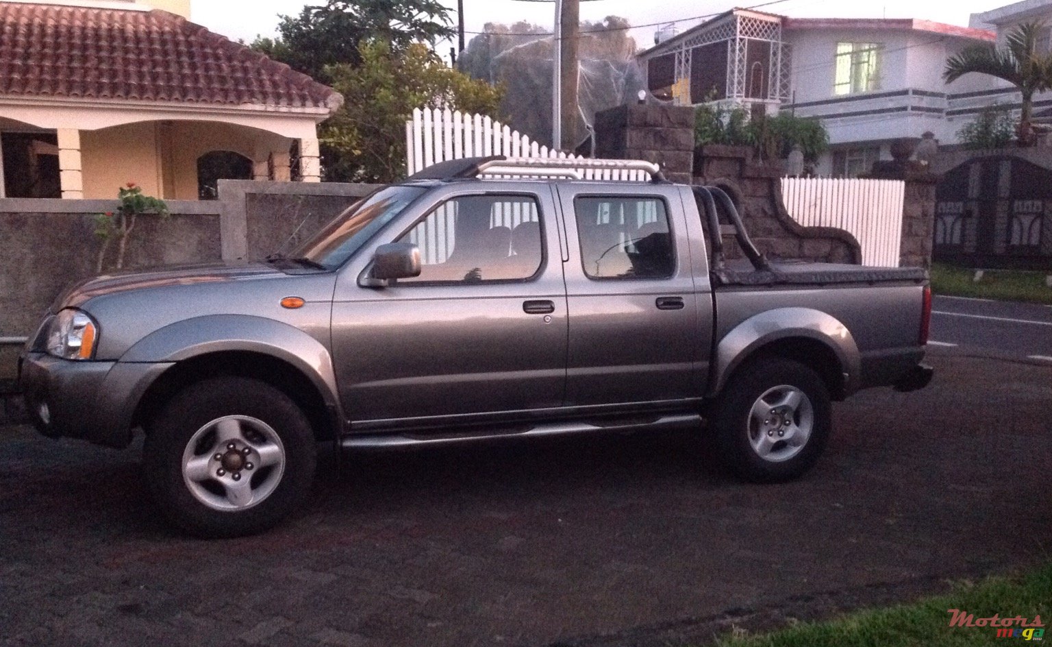 2003' Nissan Pickup photo #1