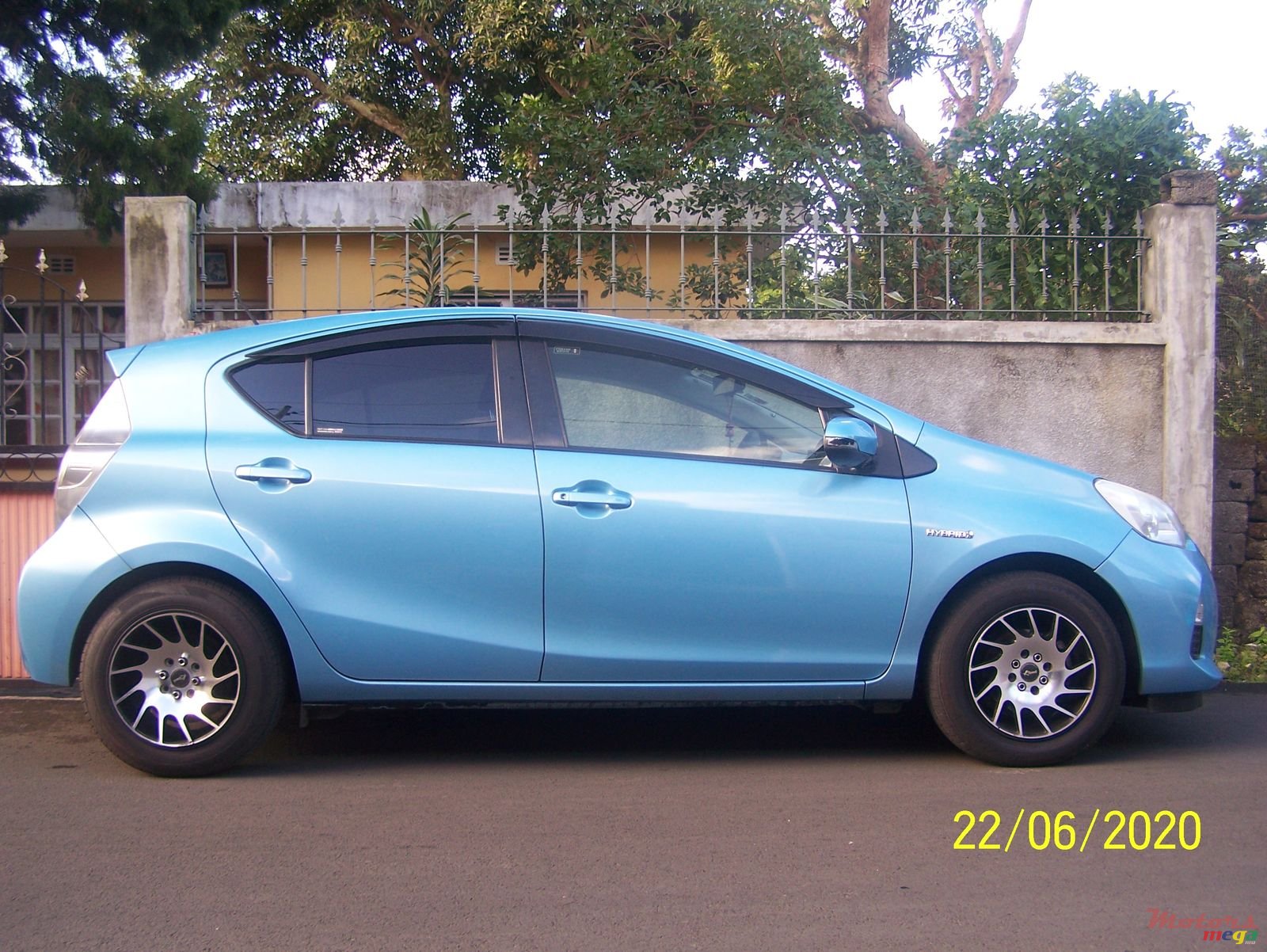 2012' Toyota Aqua Nil photo #6