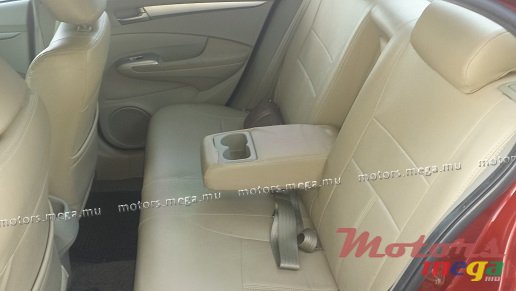 2010' Honda City photo #3