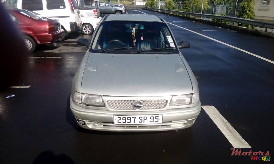 1995' Opel Astra photo #5