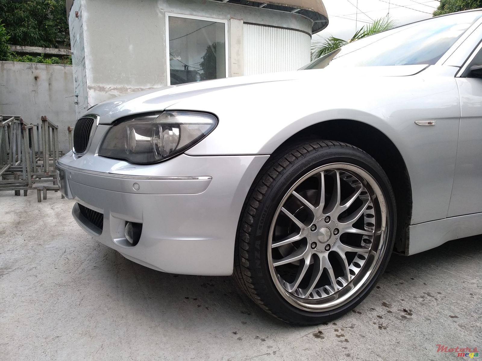 2002' BMW 740 photo #5