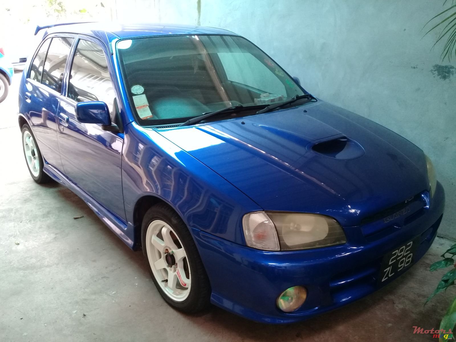 1998' Toyota Starlet Glanza engine photo #1