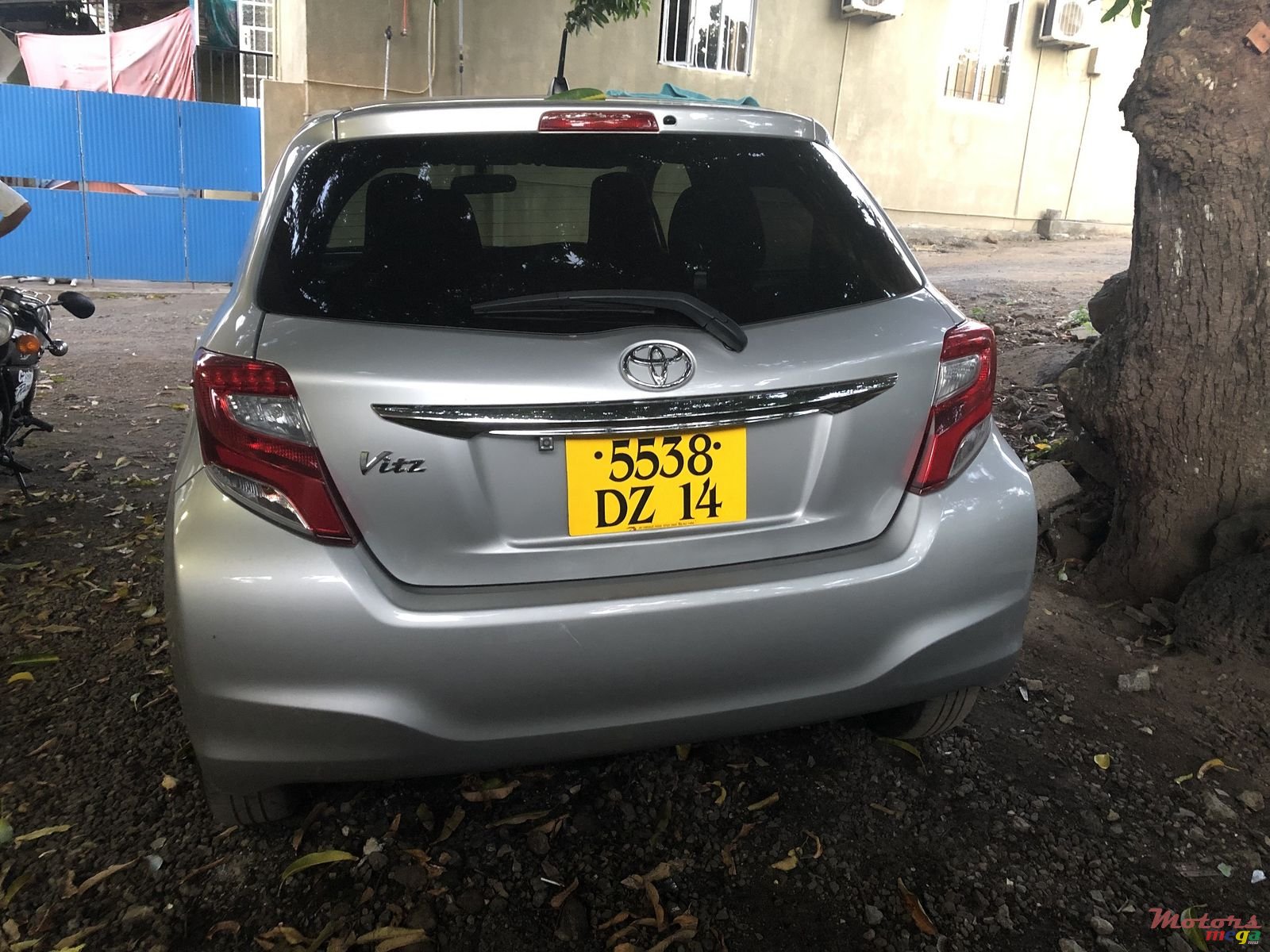 2014' Toyota Vitz photo #5