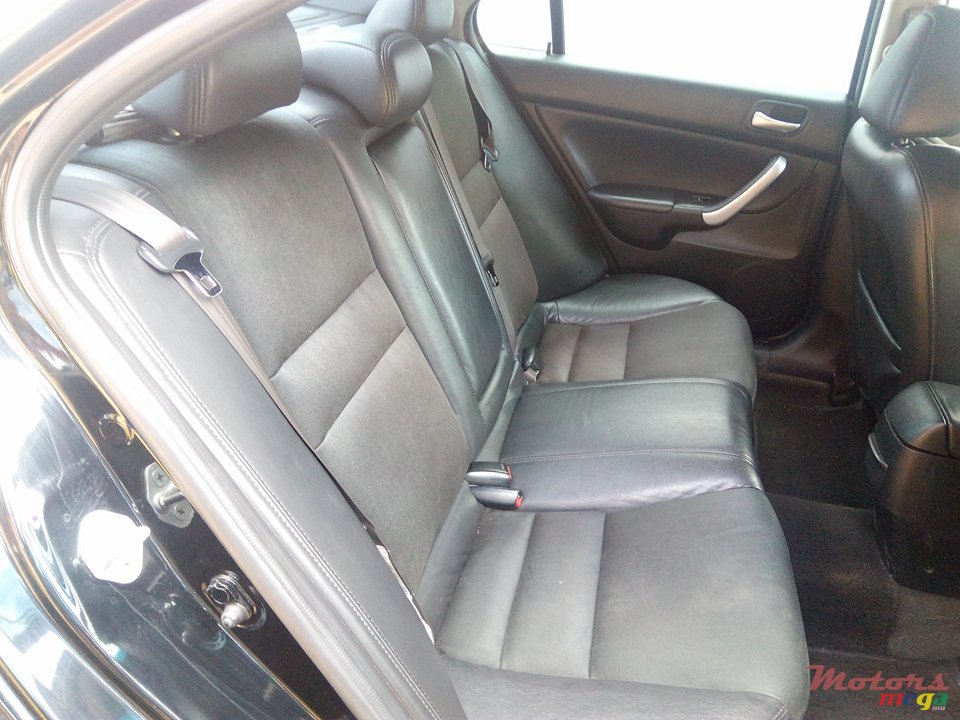 2004' Honda Accord photo #4