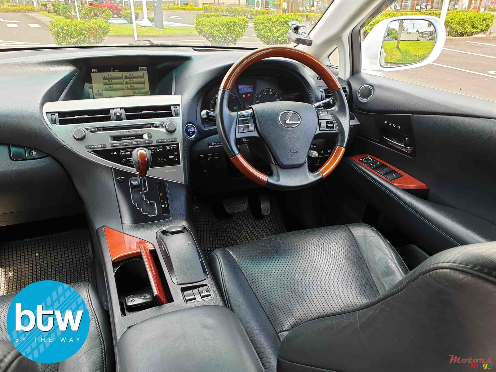 2009' Lexus RX Hybrid 450h photo #5