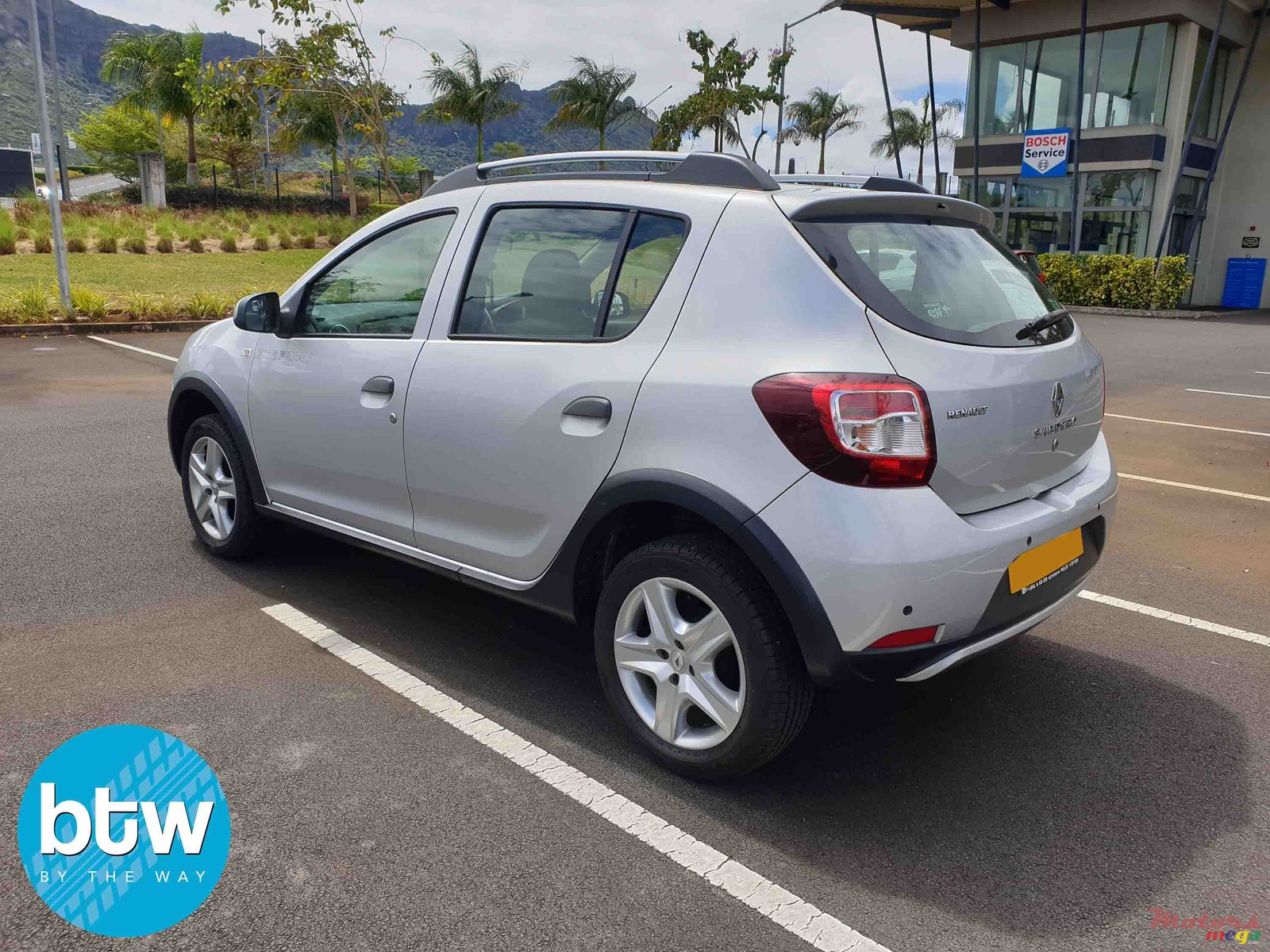 2015' Renault Sandero Stepway photo #2