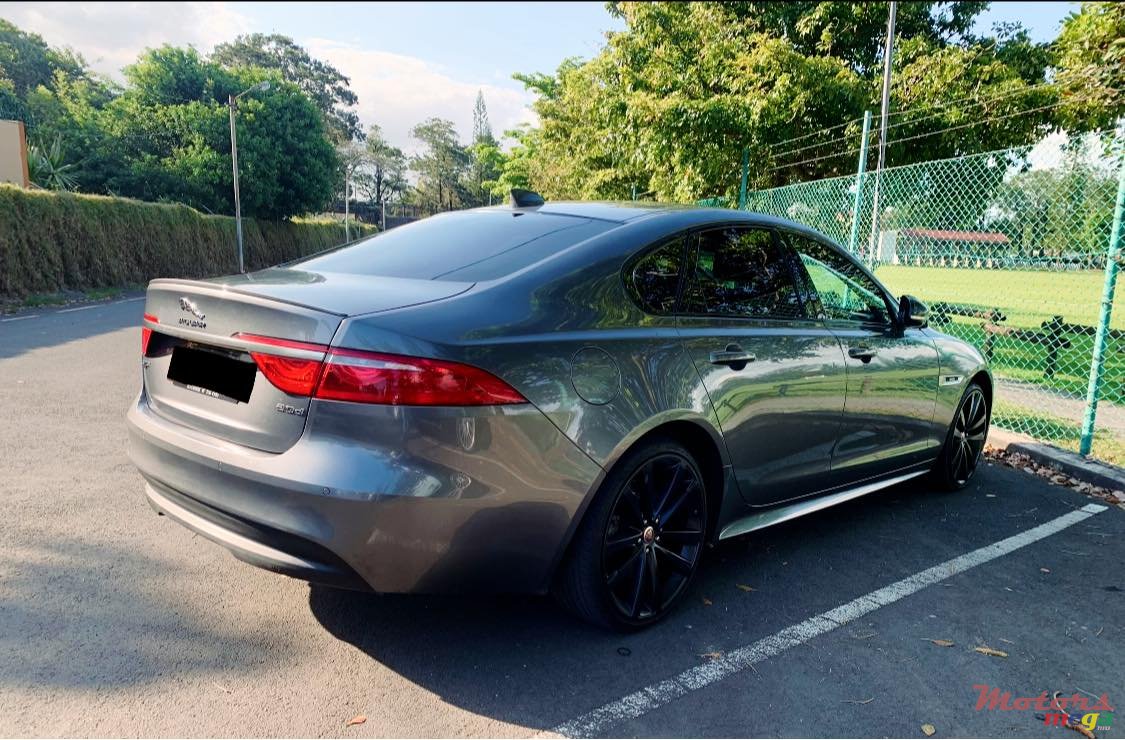 2018' Jaguar XF R Sport 2.0d photo #6