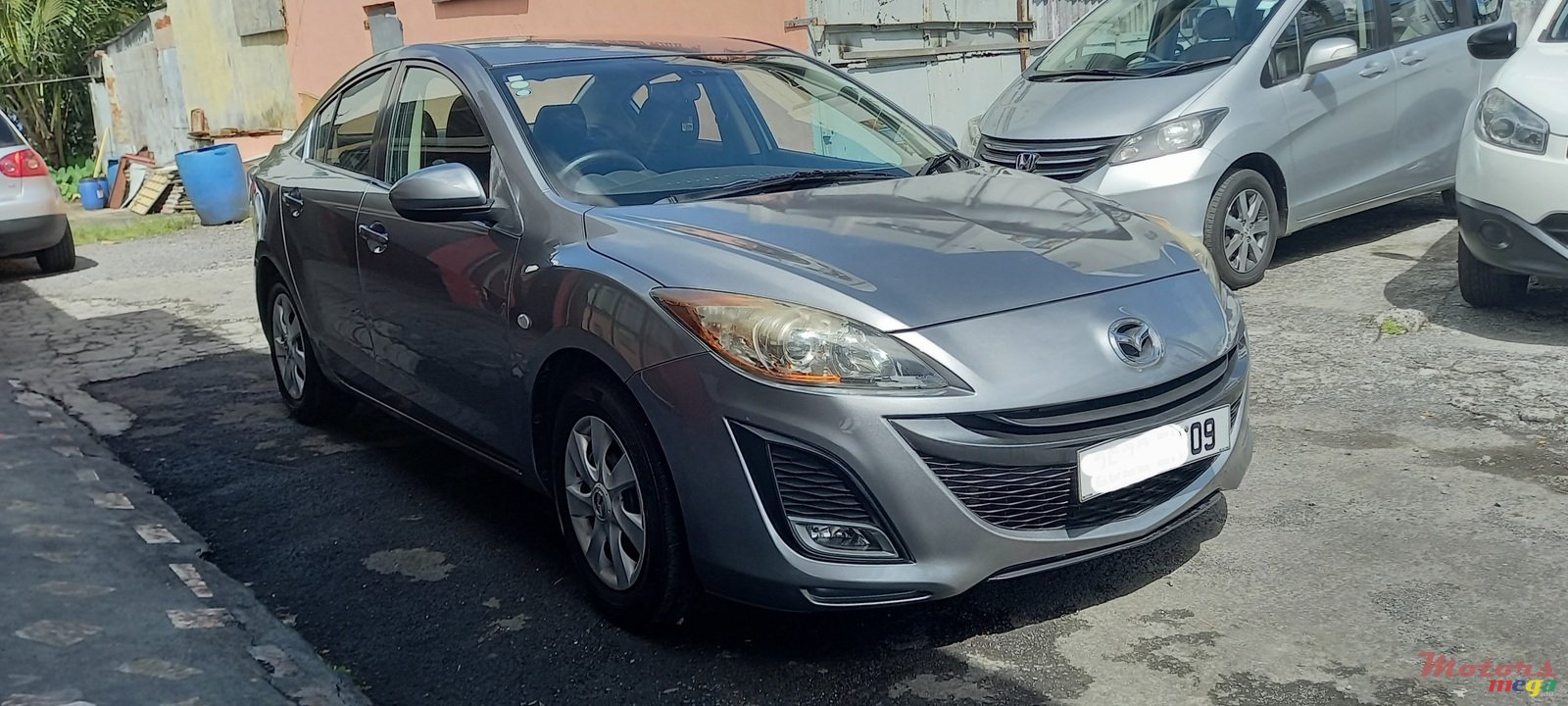 2009' Mazda Axela photo #3