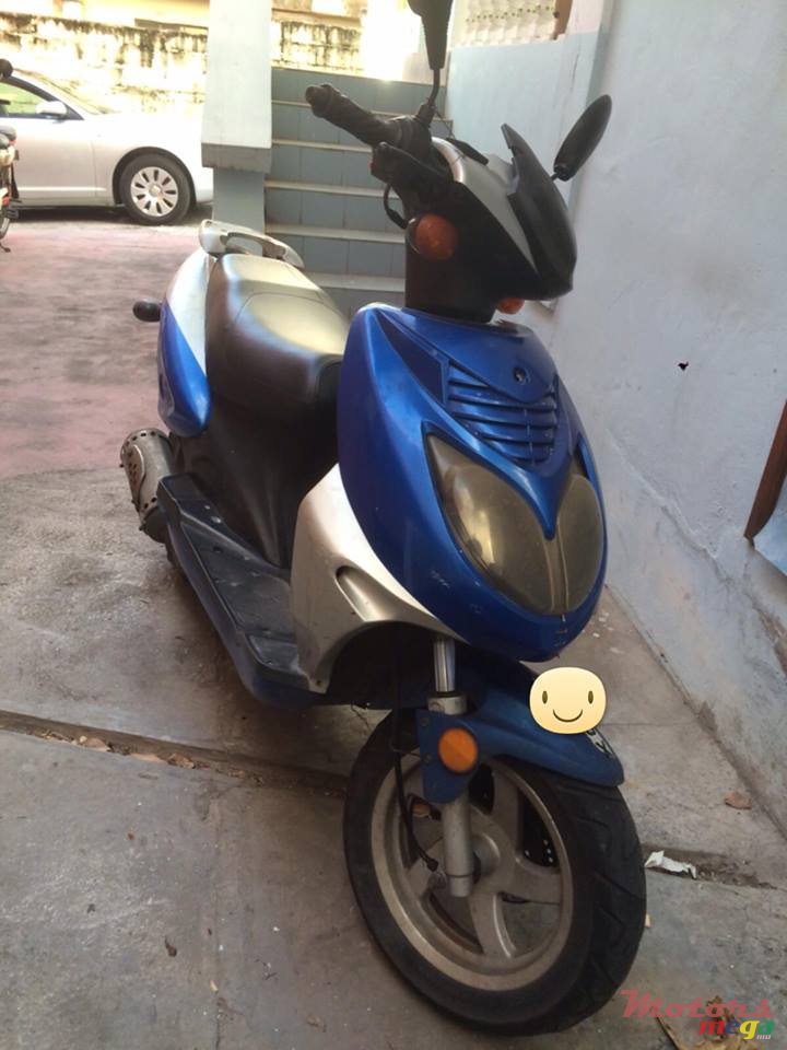 2012' Zhixi Shilli photo #1