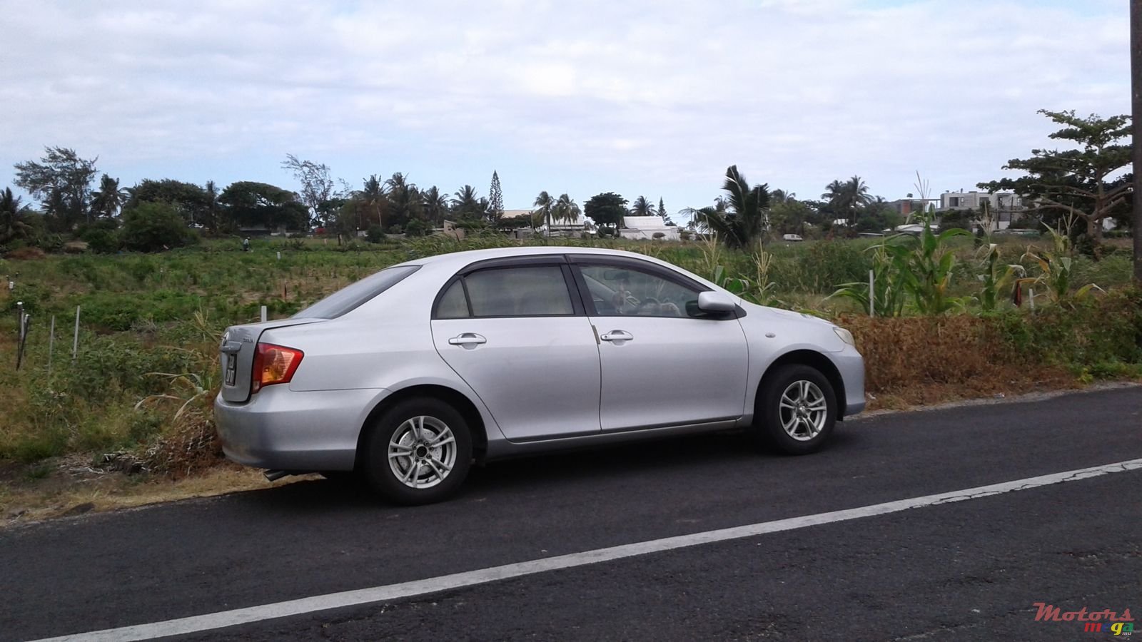 2007' Toyota Axio non photo #1