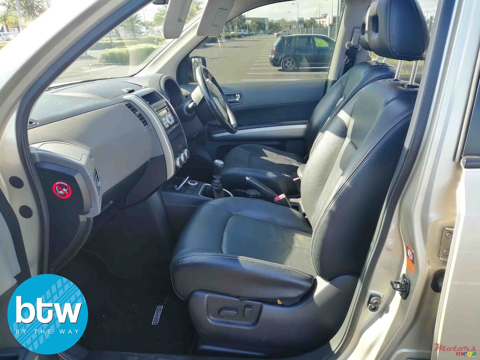 2011' Nissan X-Trail photo #3