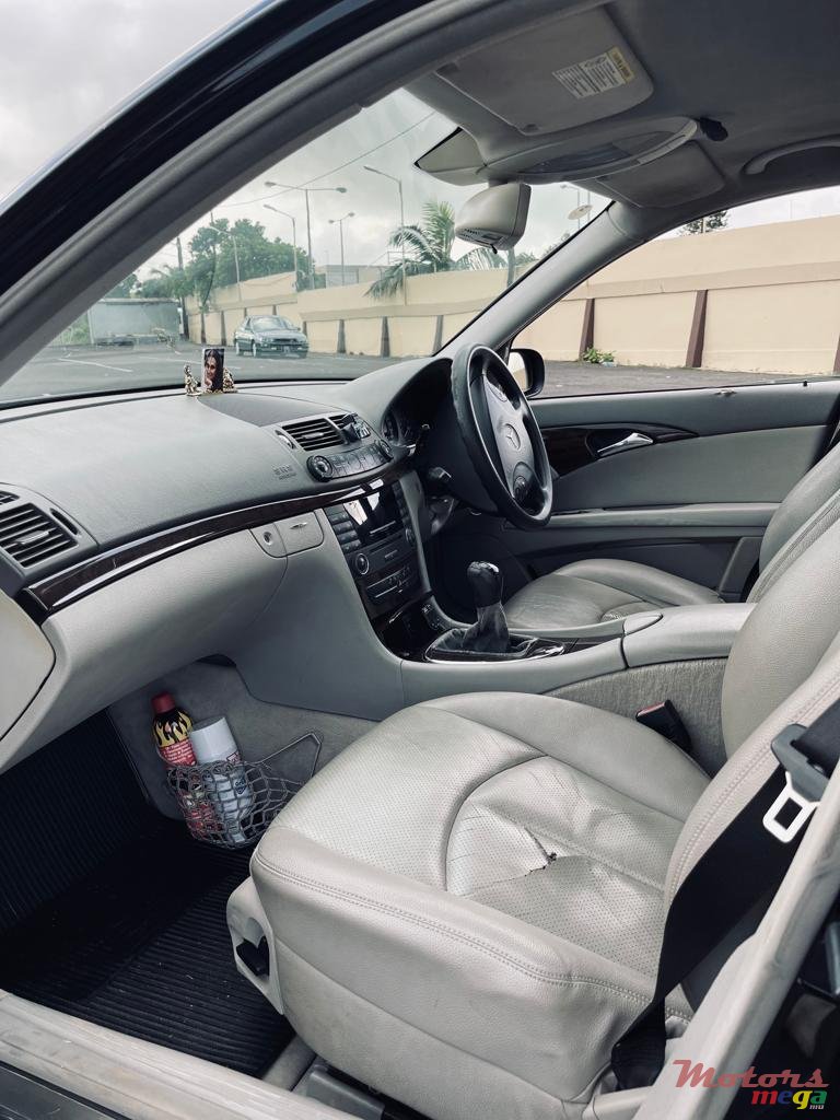 2006' Mercedes-Benz E 200 photo #4