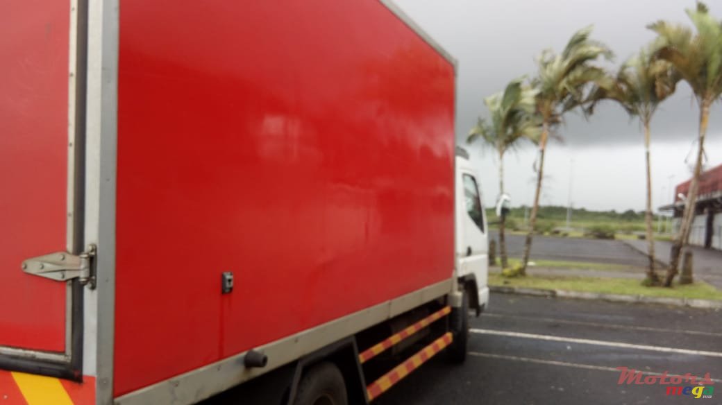 2012' Mitsubishi photo #5