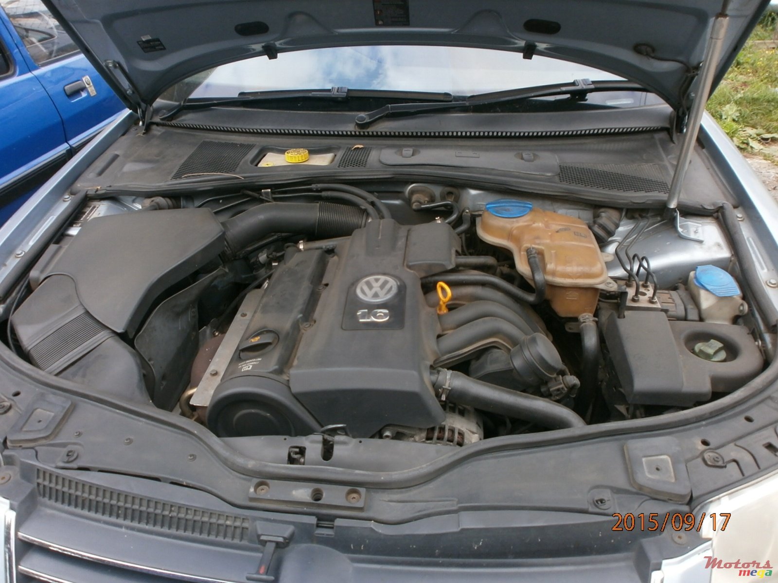 2004' Volkswagen Passat photo #4
