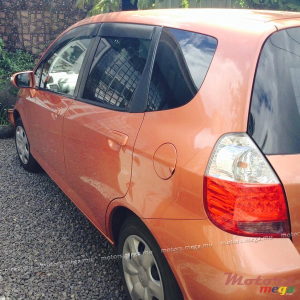 2006' Honda Jazz photo #2