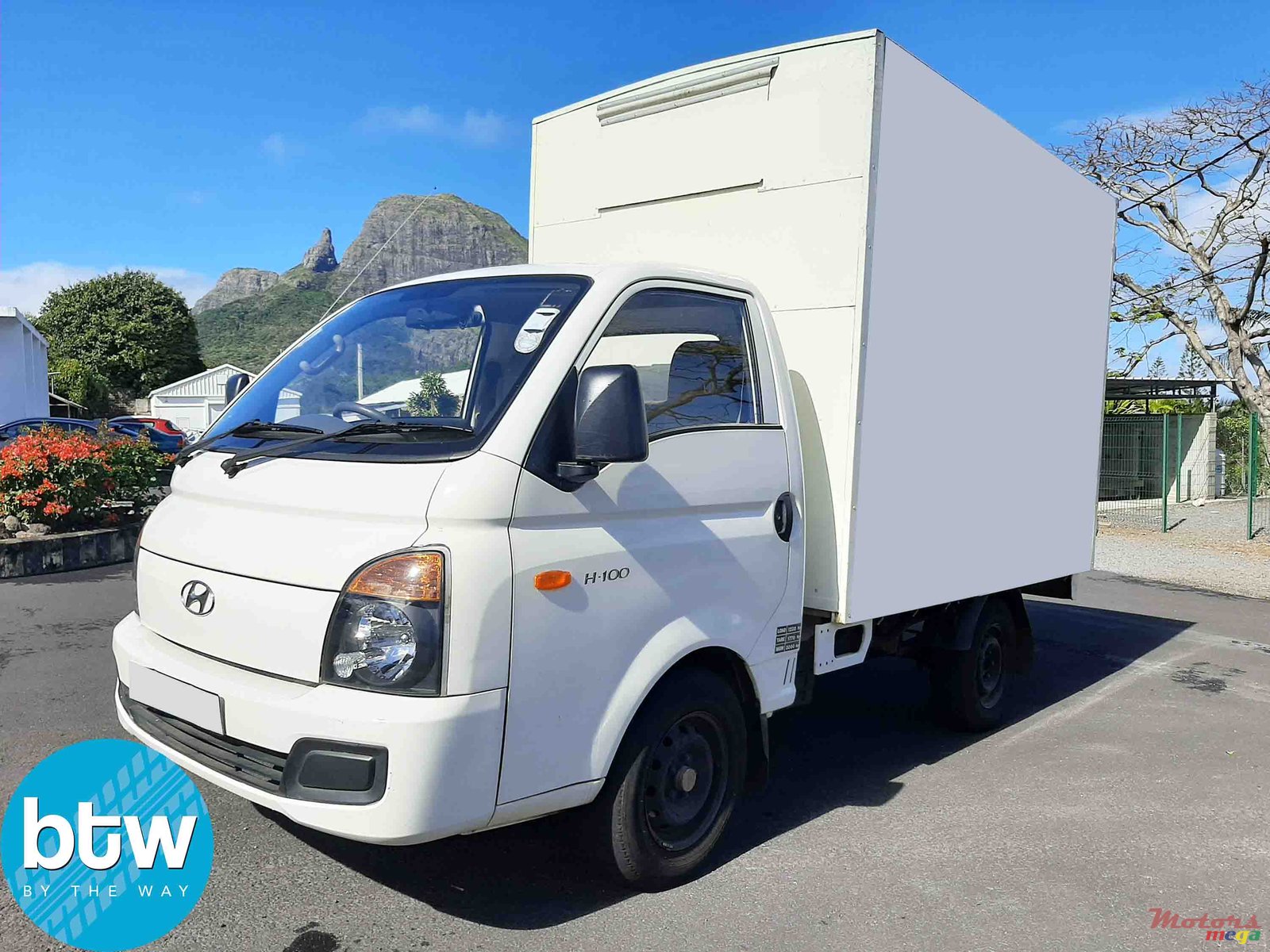 2019' Hyundai H100 photo #2
