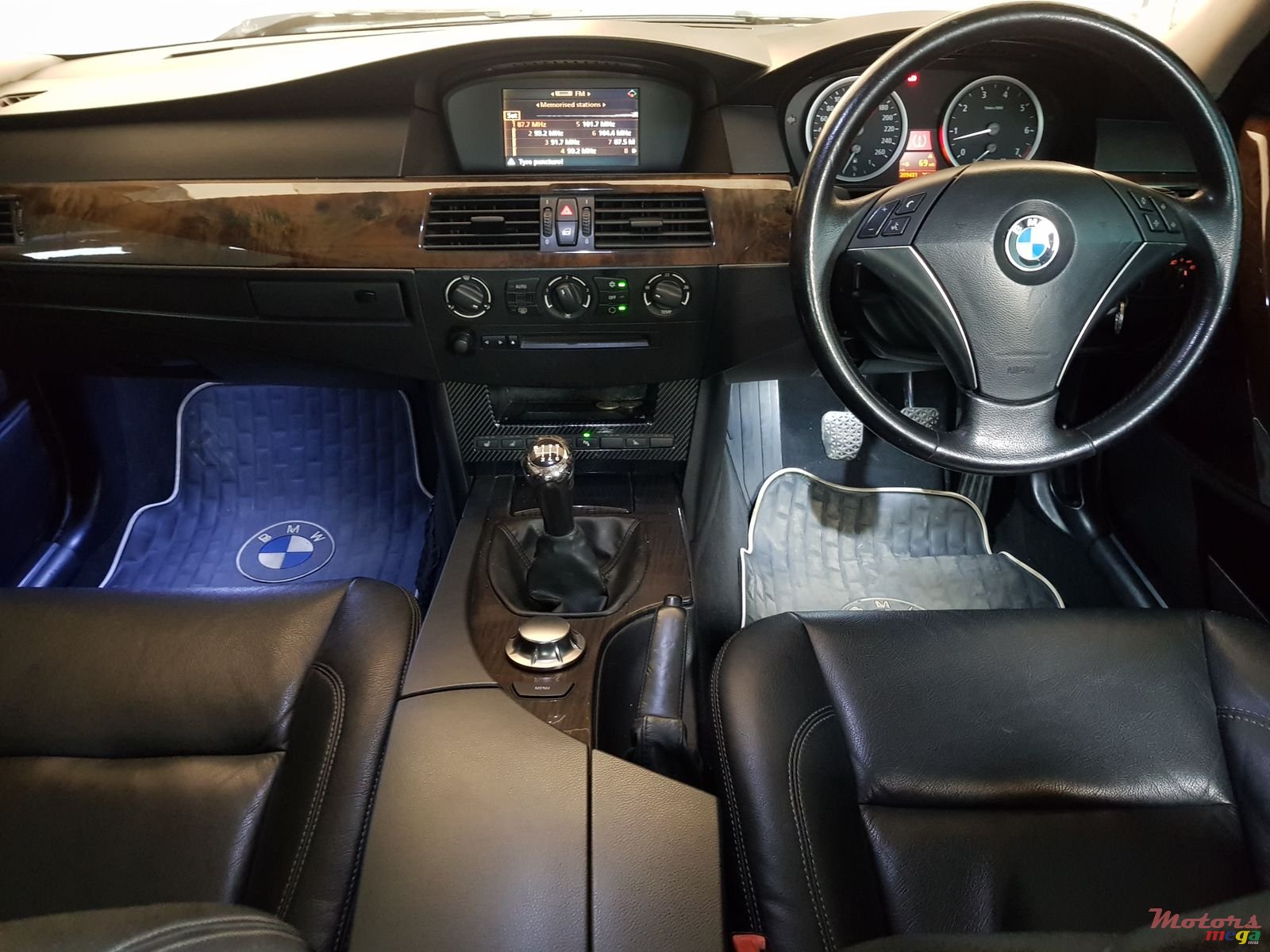 2005' BMW 520 petrol 6 cylinder photo #4