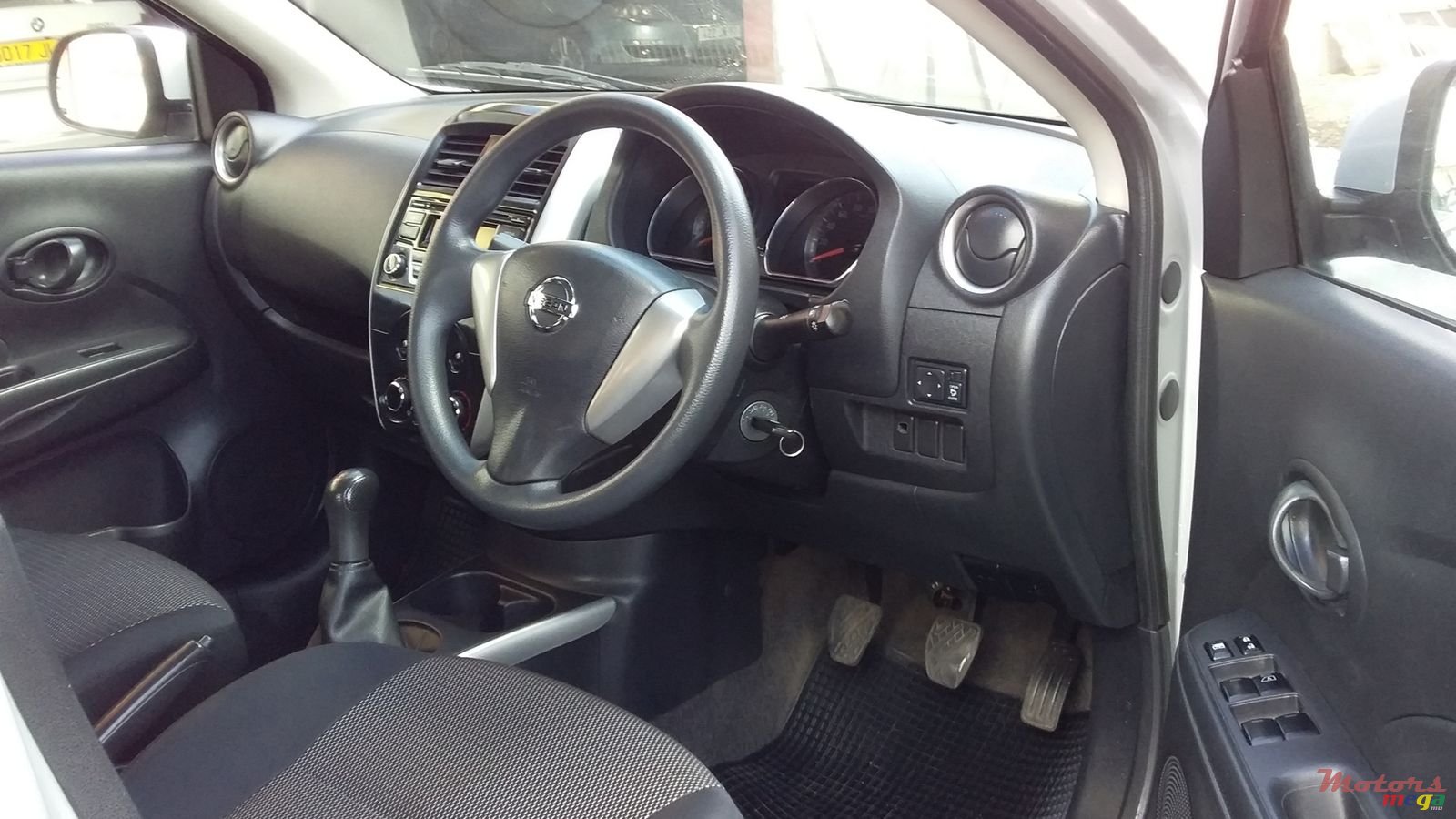 2016' Nissan Almera photo #3