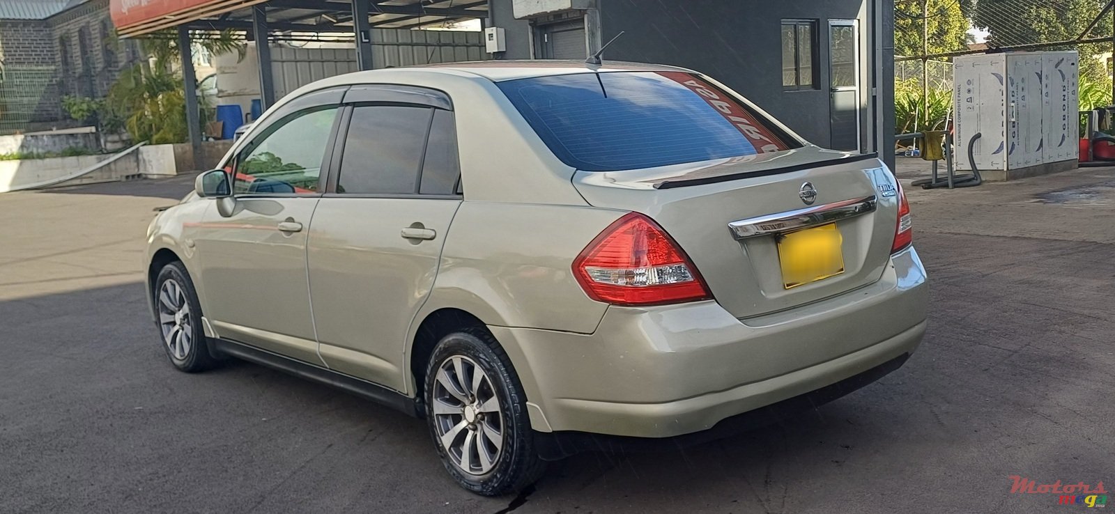 2006' Nissan Tiida Latio photo #3