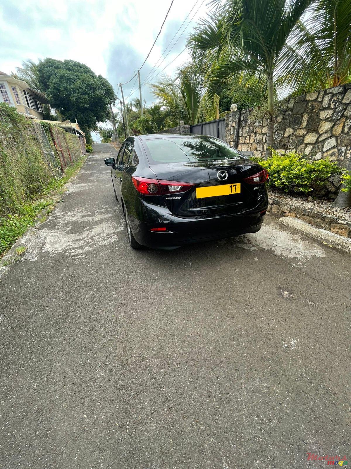 2017' Mazda 3 Skyactive photo #4