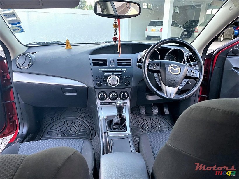2011' Mazda 3 Manual 1.6L JAPAN photo #3