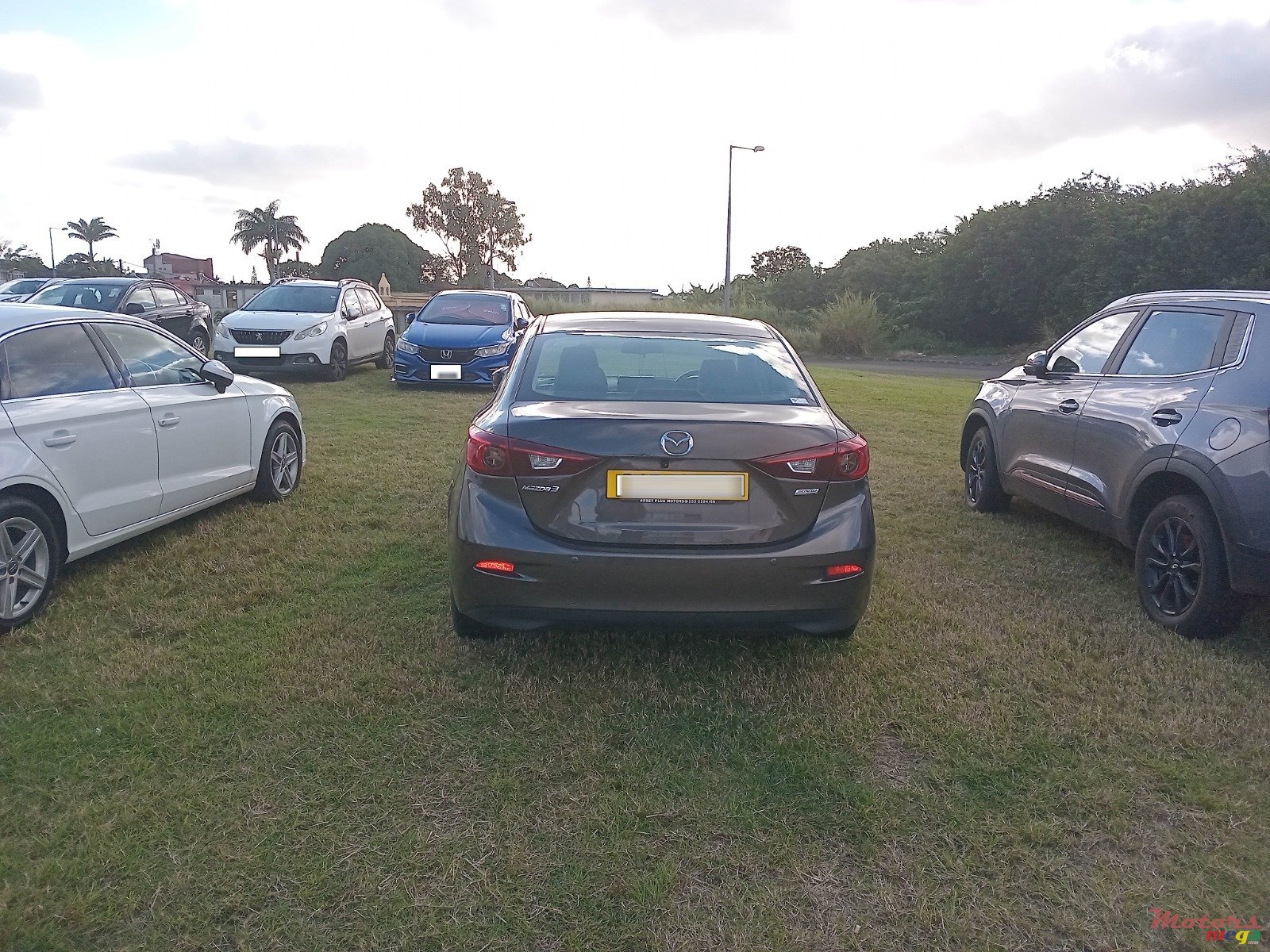 2017' Mazda 3 photo #5