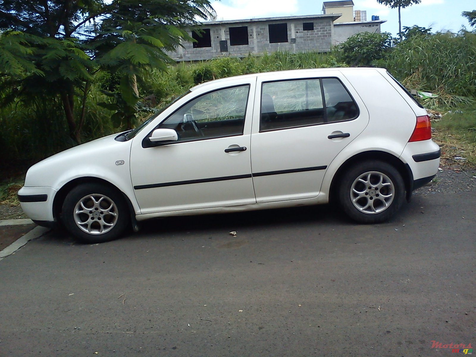 2000' Volkswagen photo #2