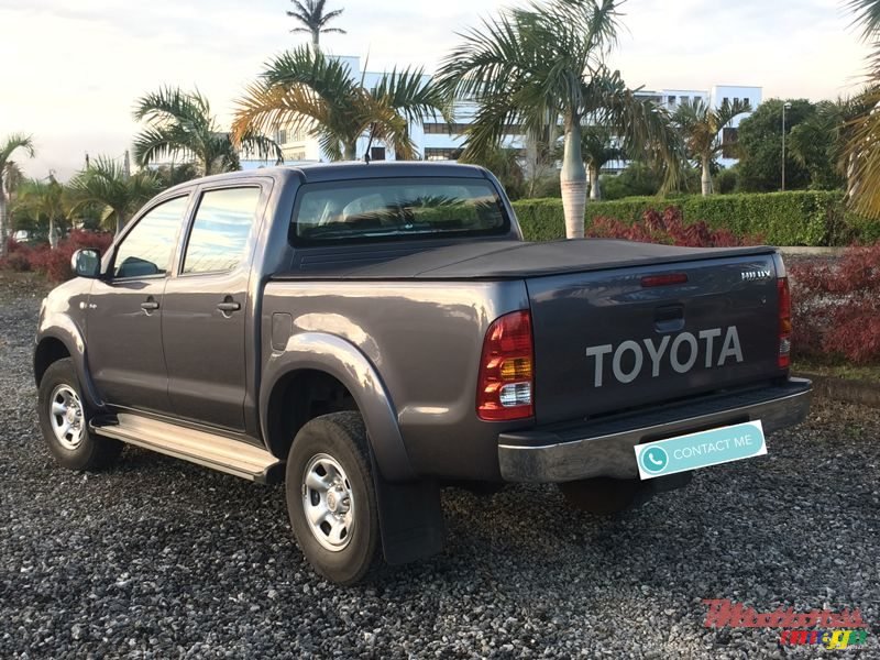 2011' Toyota Hilux photo #4