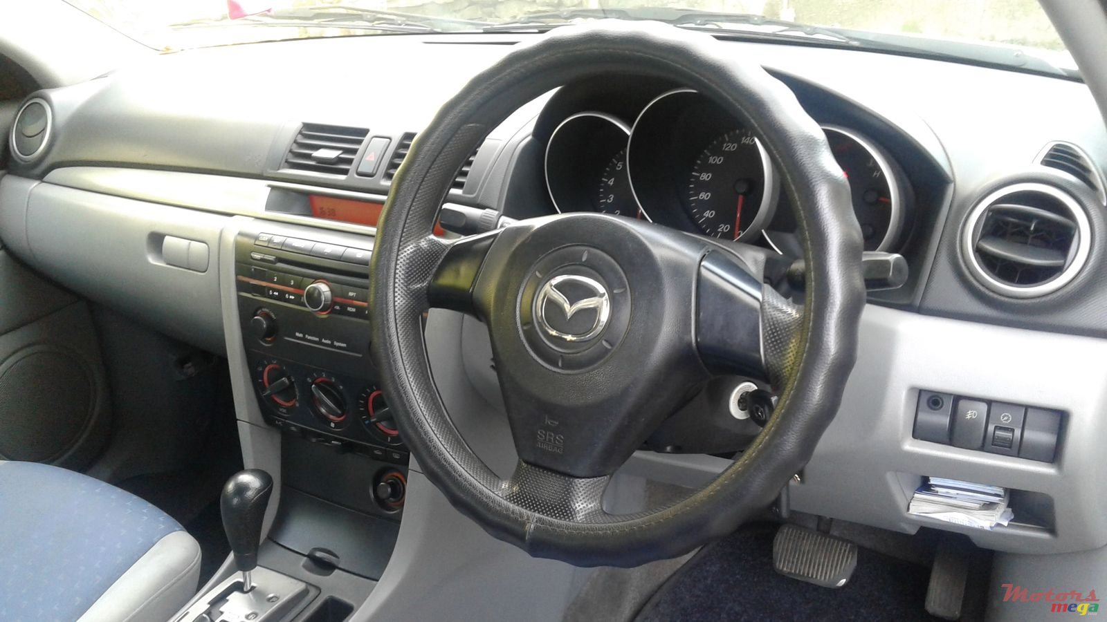 2003' Mazda Axela photo #5