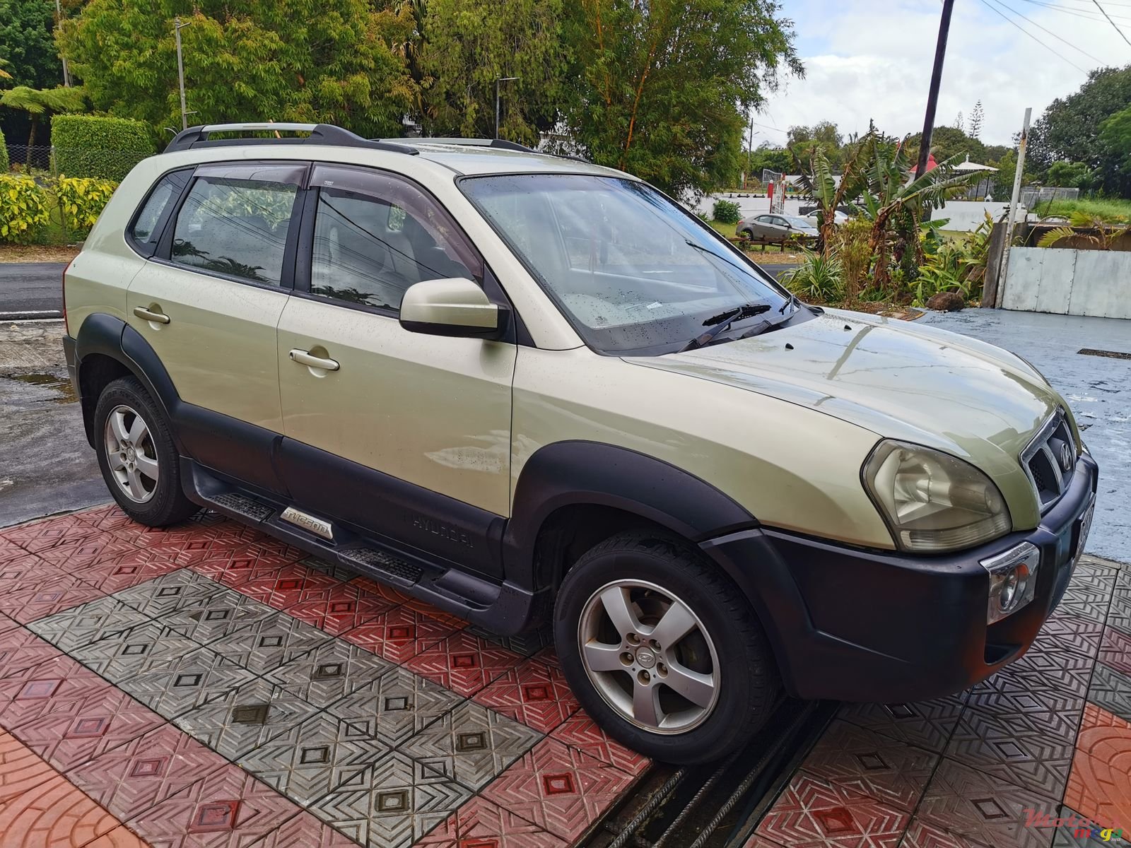 2005' Hyundai Tucson photo #5