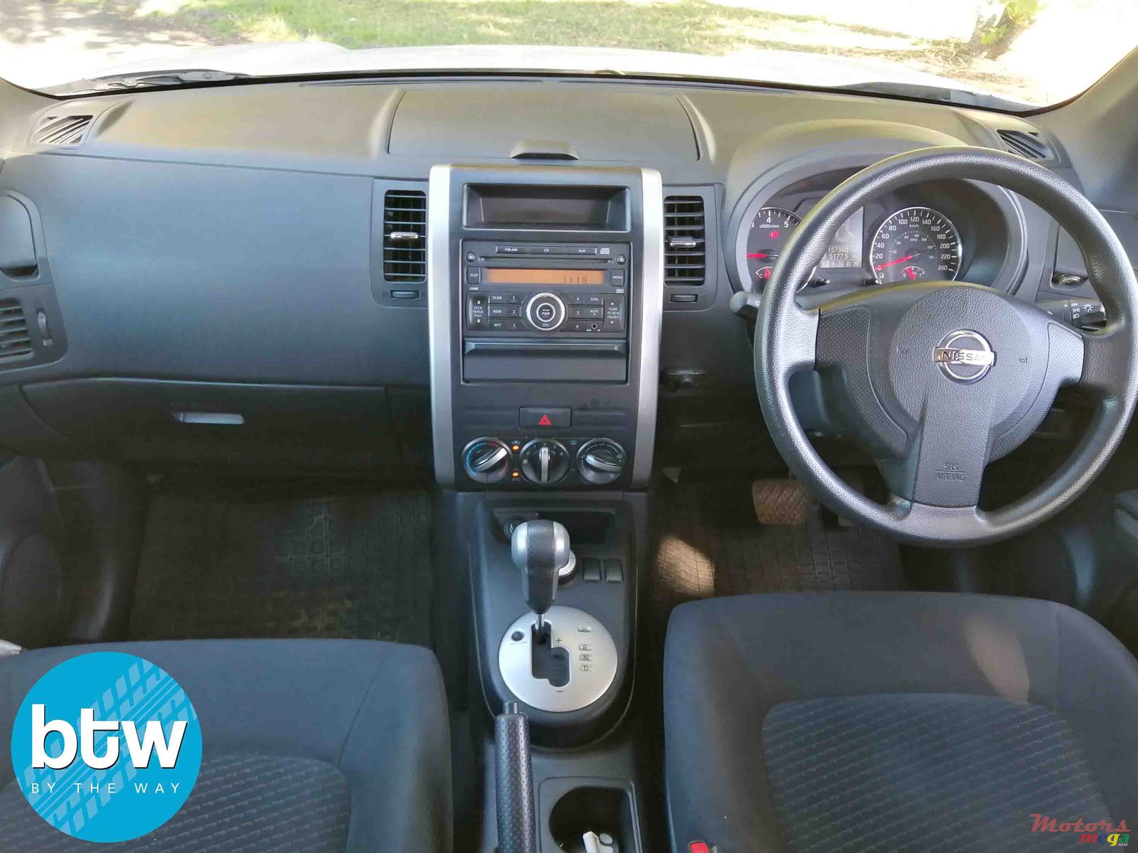 2011' Nissan X-Trail photo #4