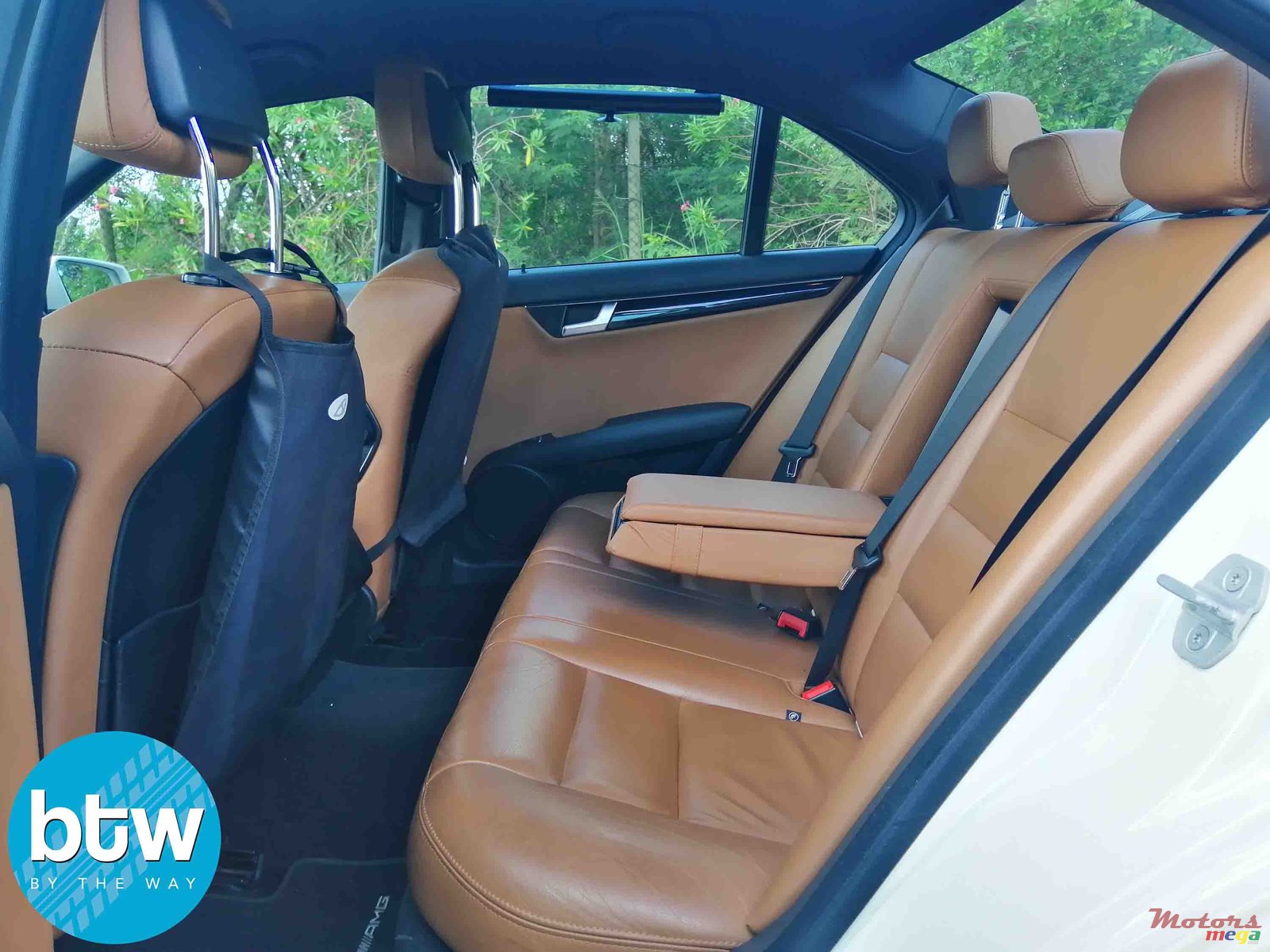 2012' Mercedes-Benz C-Class 180AMG photo #4