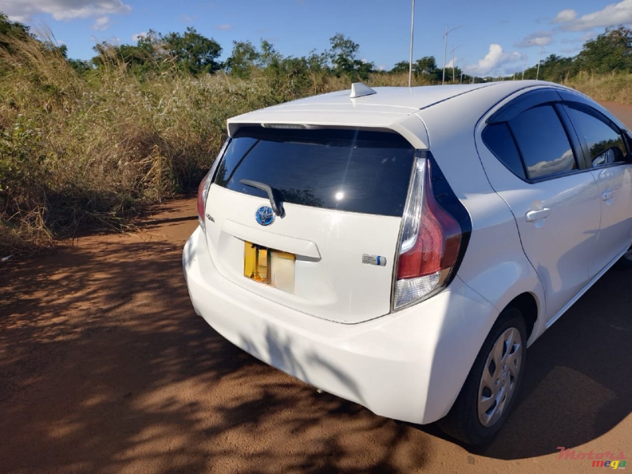 2017' Toyota Aqua photo #4