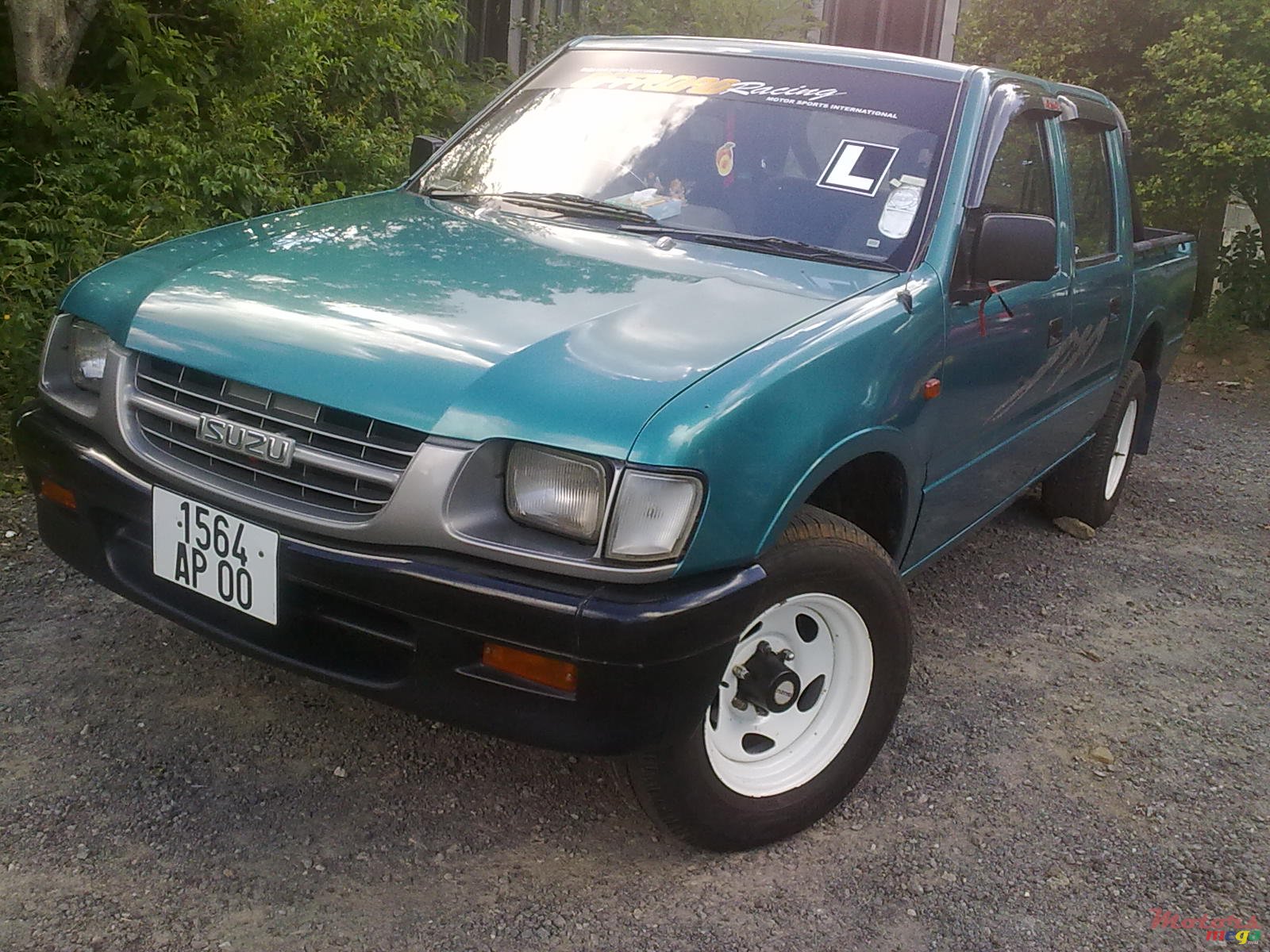 2000' Isuzu Aska photo #1