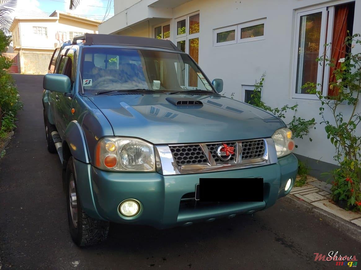 2003' Nissan Hardbody 3.0 Turbo 2X4 photo #1