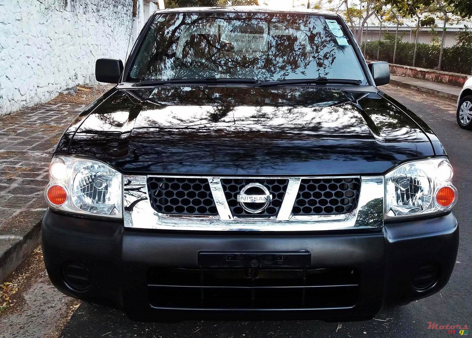 2010' Nissan Navara (54227164) photo #1