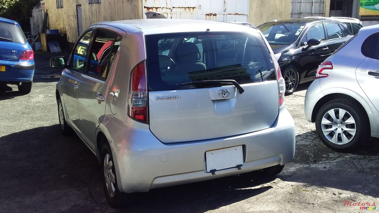 2005' Toyota Passo photo #4