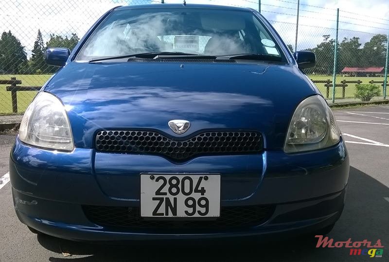 1999' Toyota Vitz Limited Edition photo #2
