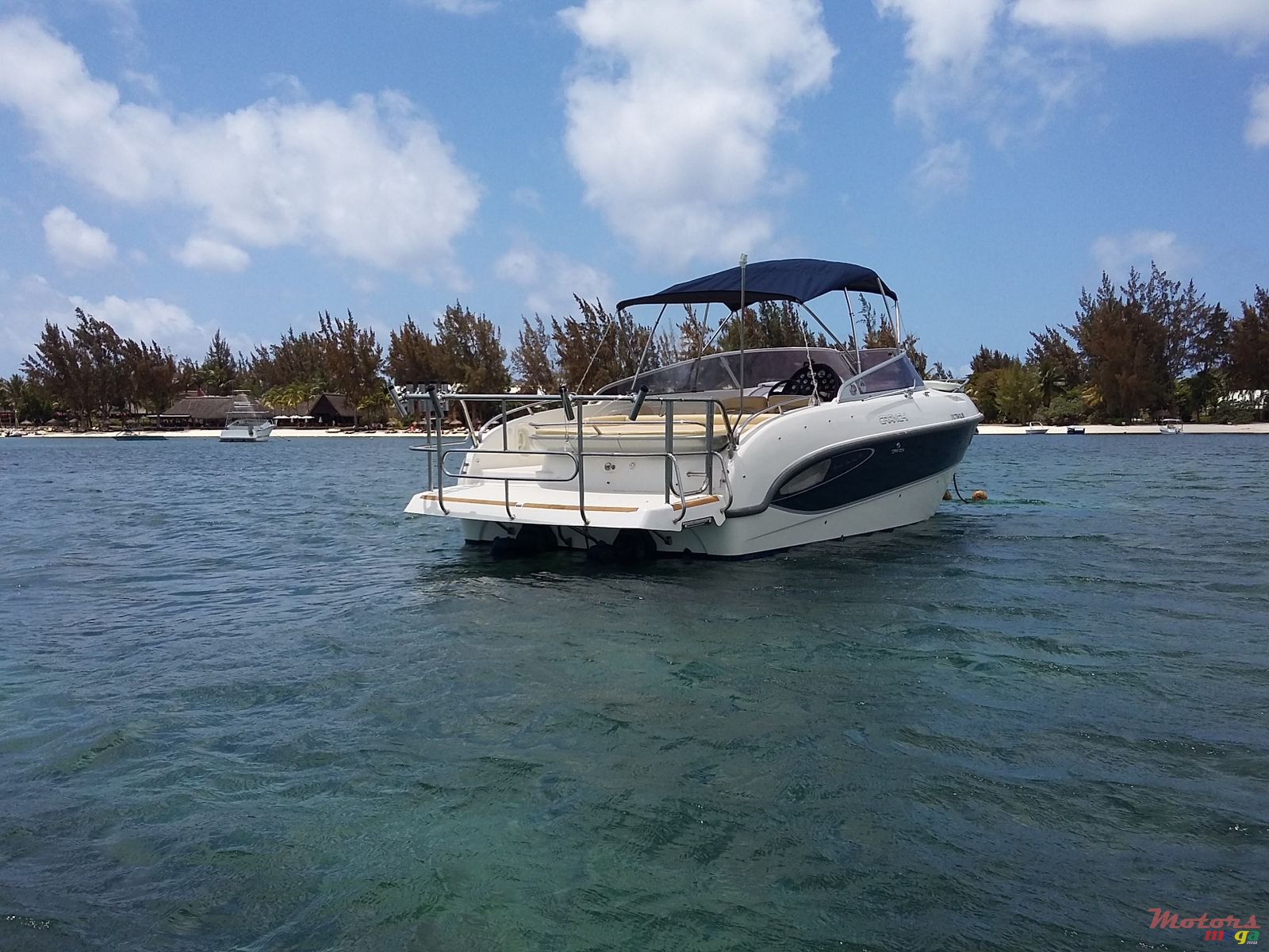 2007' Cranchi with Trailer and many features photo #1