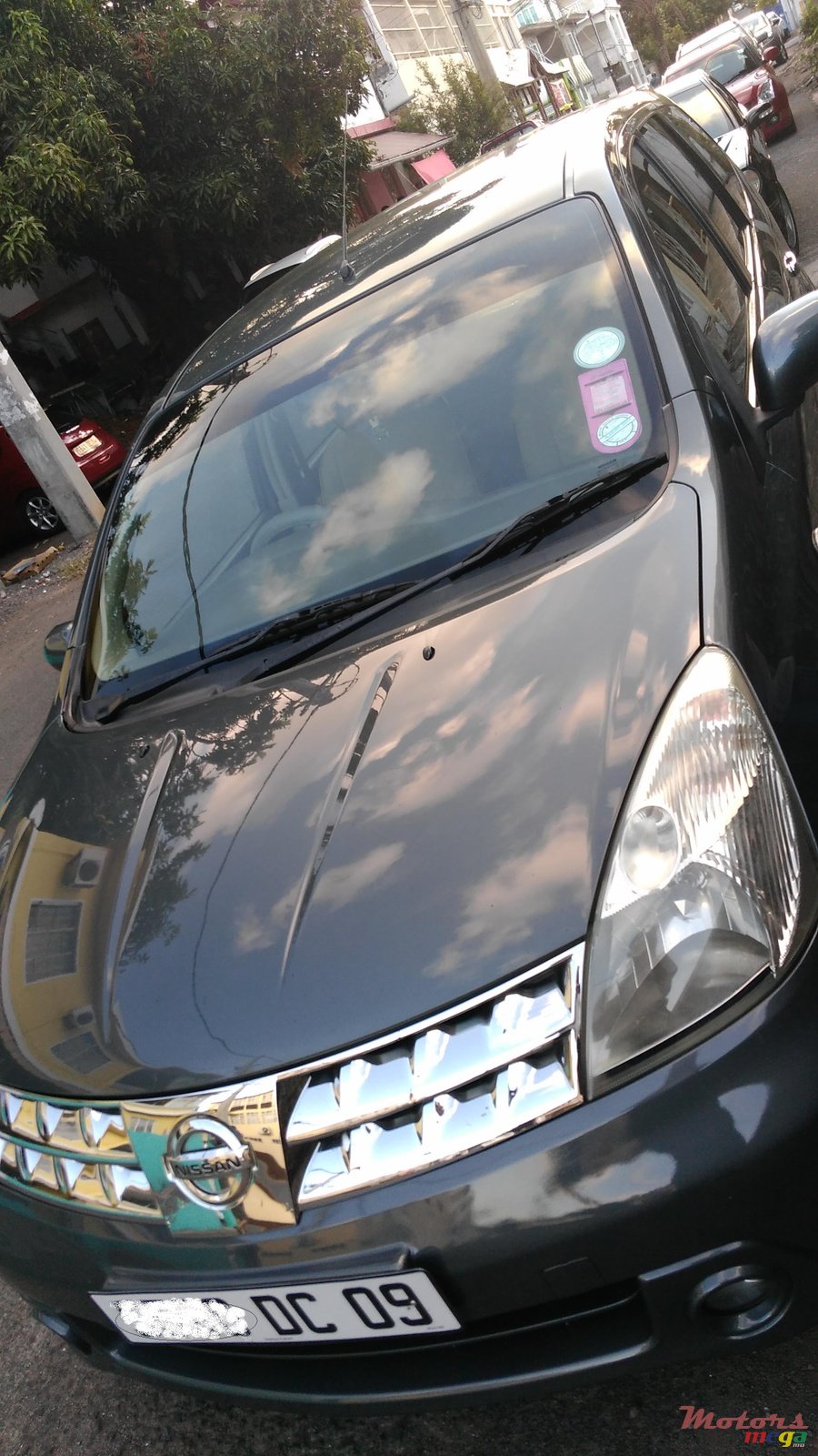 2009' Nissan Livina photo #1