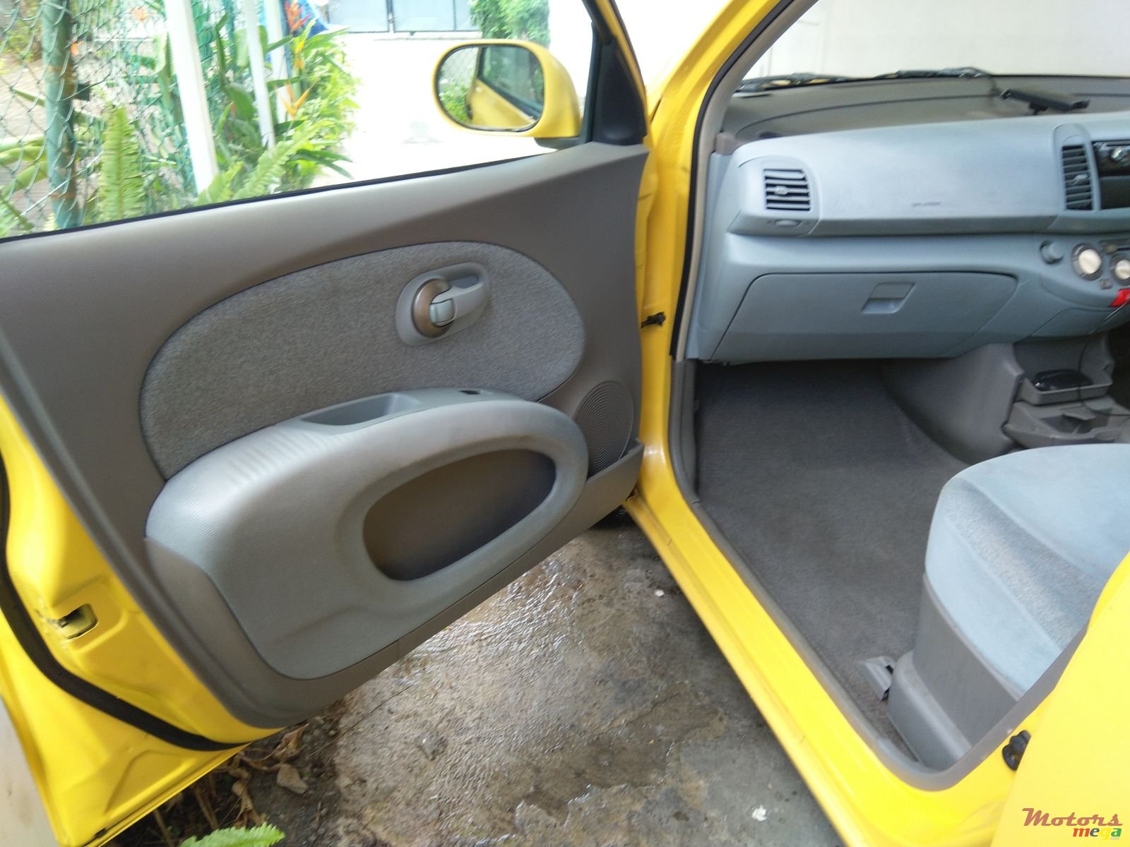 2006' Nissan March AK12 photo #3