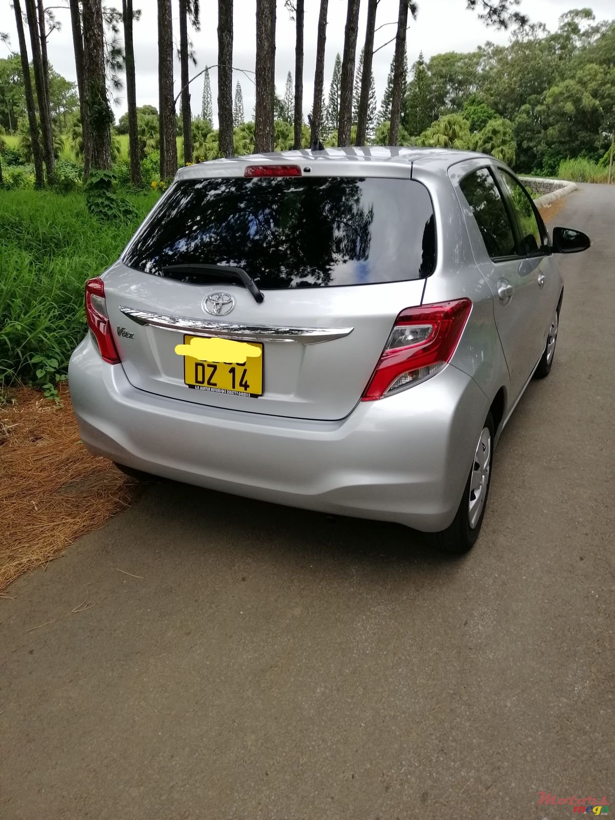 2014' Toyota Vitz photo #4