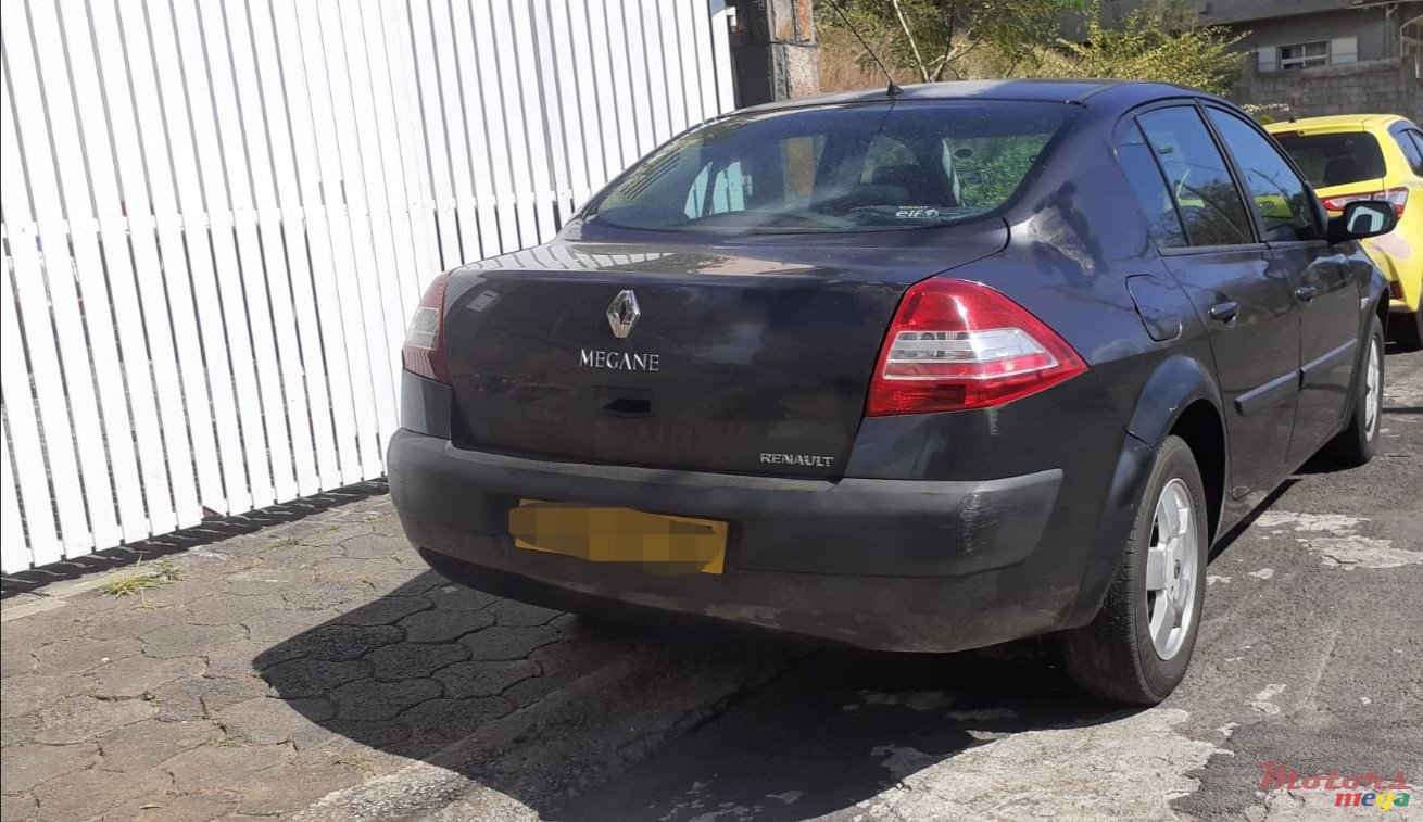 2007' Renault Megane photo #4