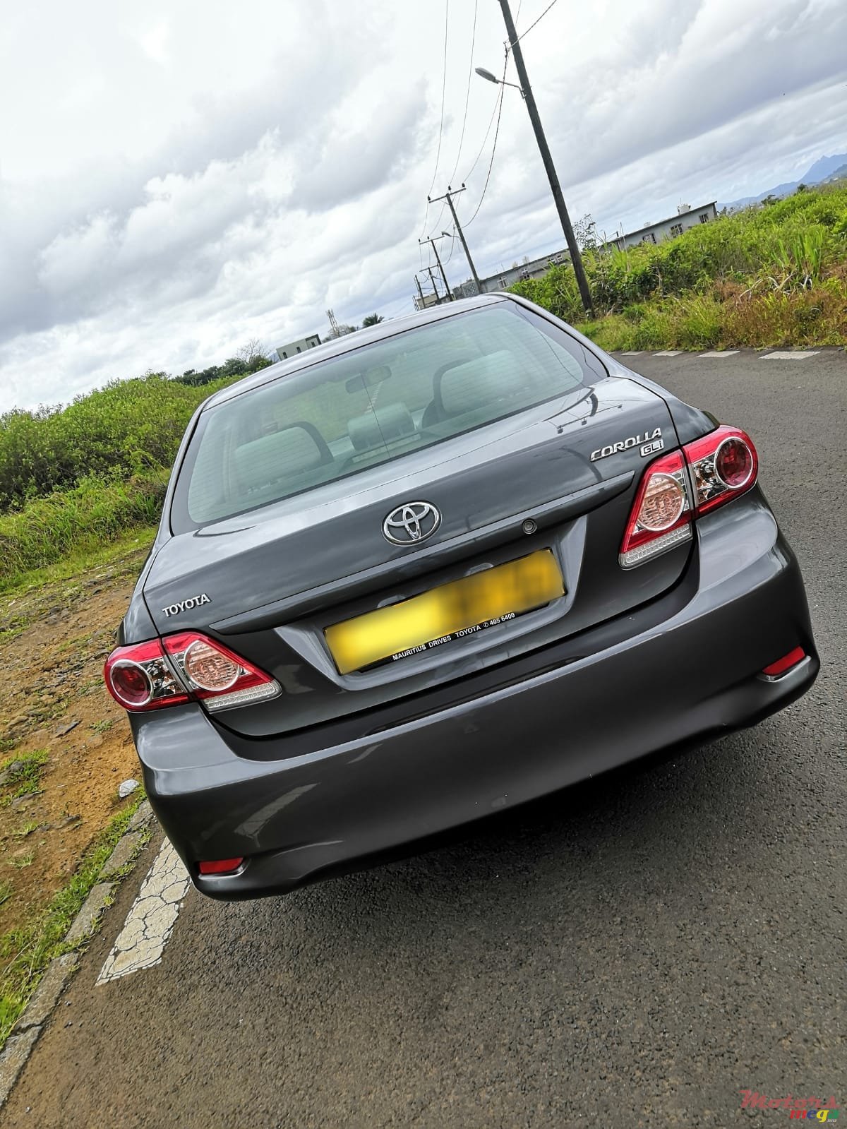 2014' Toyota Corolla Japan photo #2